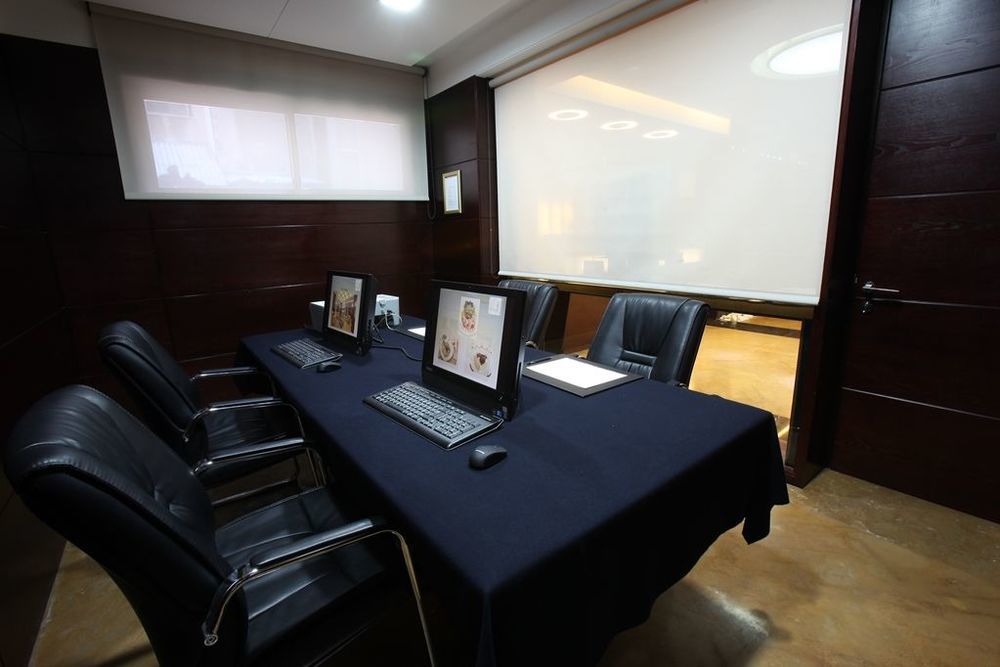 Coral Beirut Al Hamra Hotel Eksteriør billede