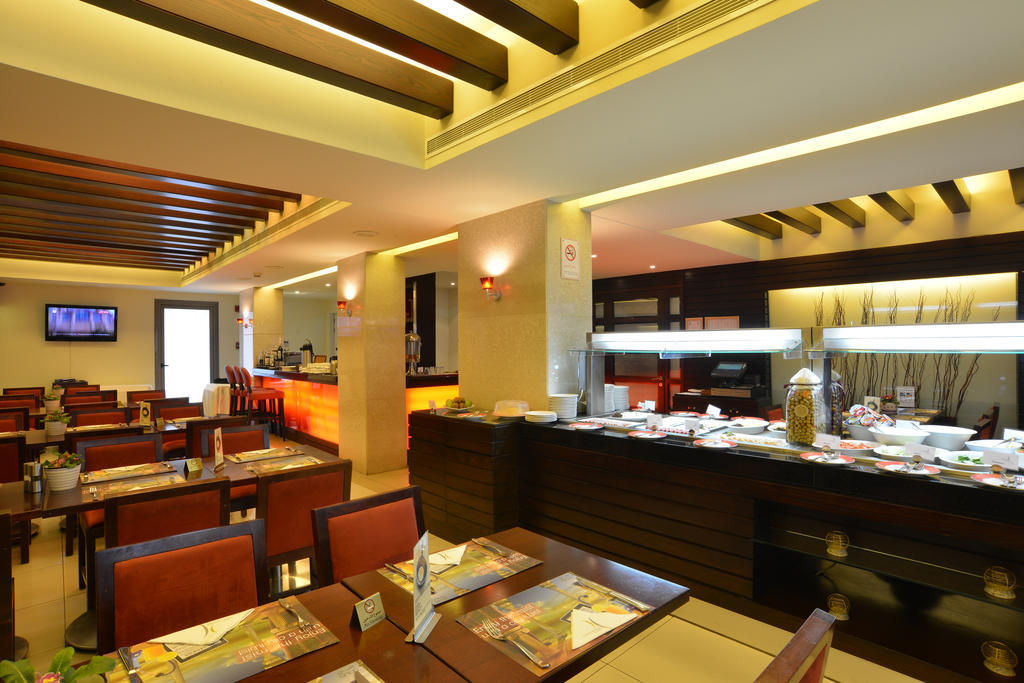 Coral Beirut Al Hamra Hotel Eksteriør billede