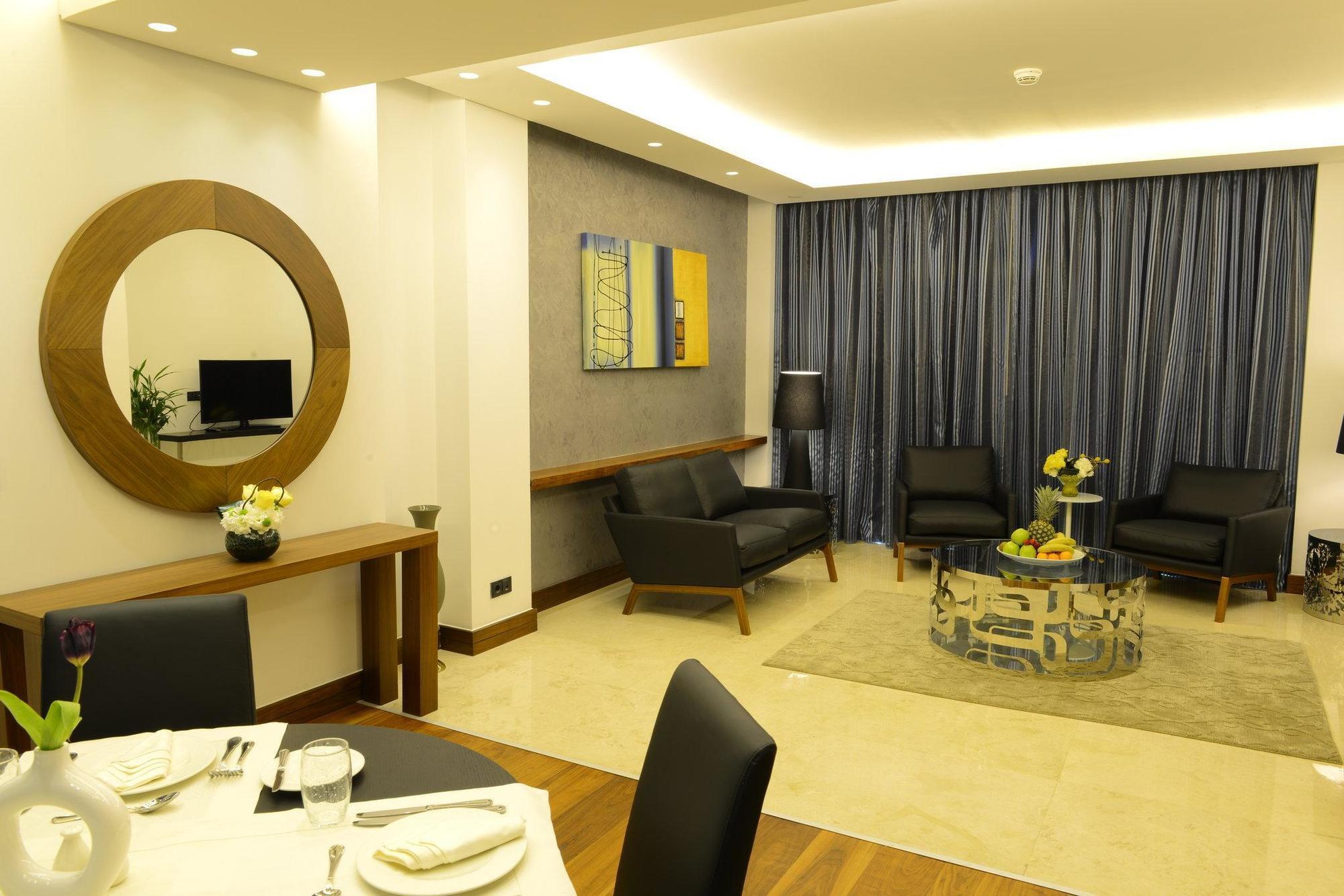 Coral Beirut Al Hamra Hotel Eksteriør billede
