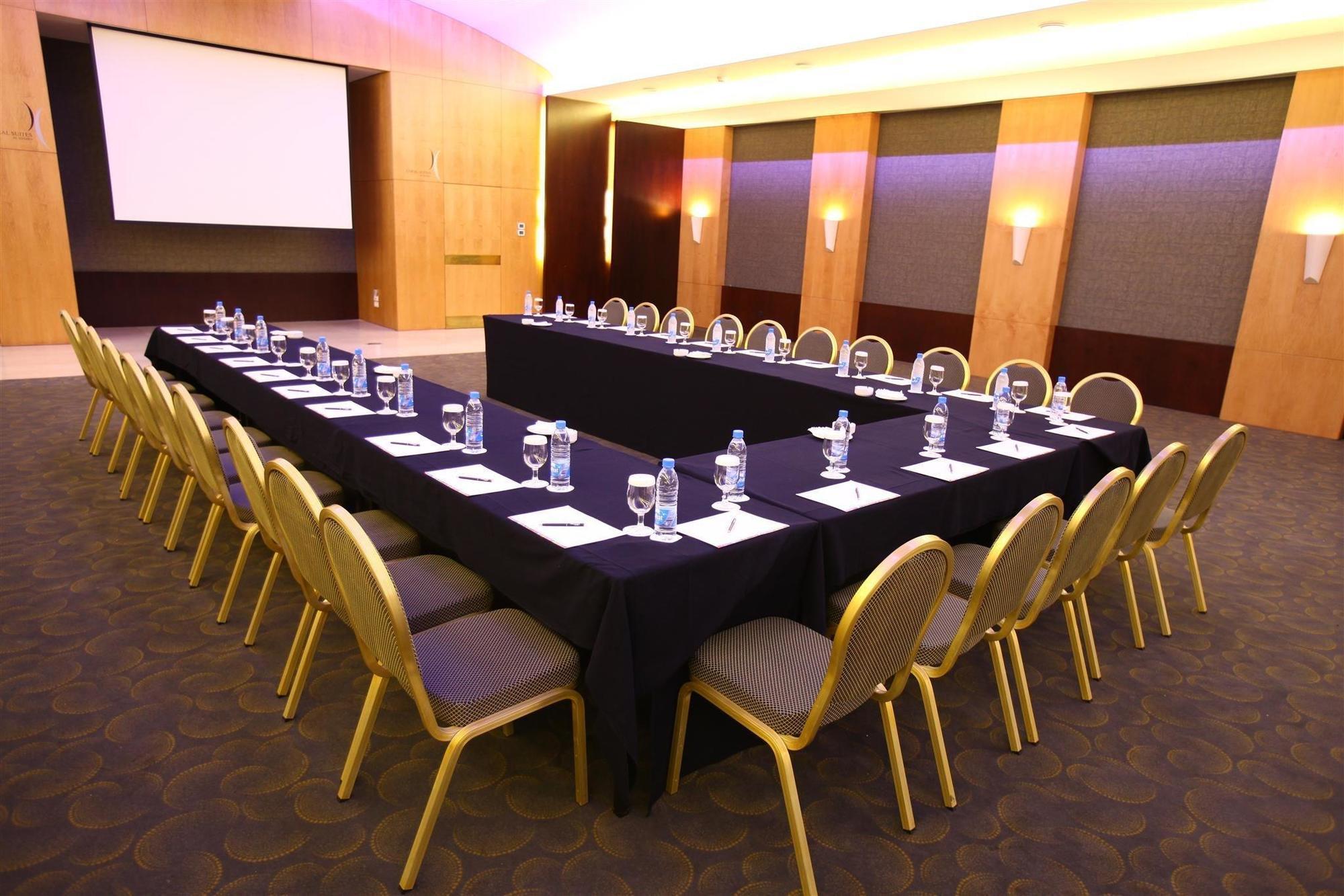 Coral Beirut Al Hamra Hotel Eksteriør billede