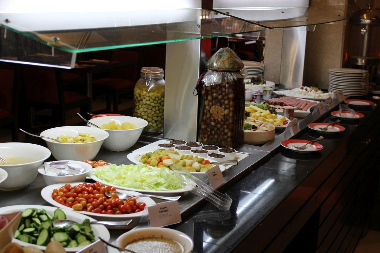 Coral Beirut Al Hamra Hotel Eksteriør billede