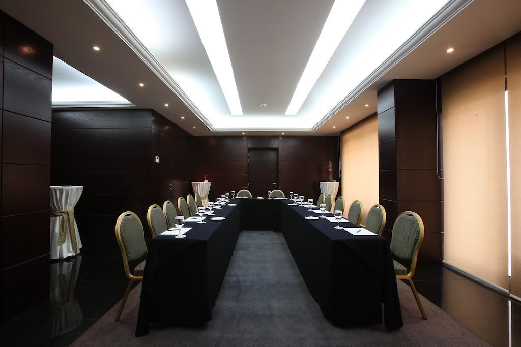 Coral Beirut Al Hamra Hotel Eksteriør billede