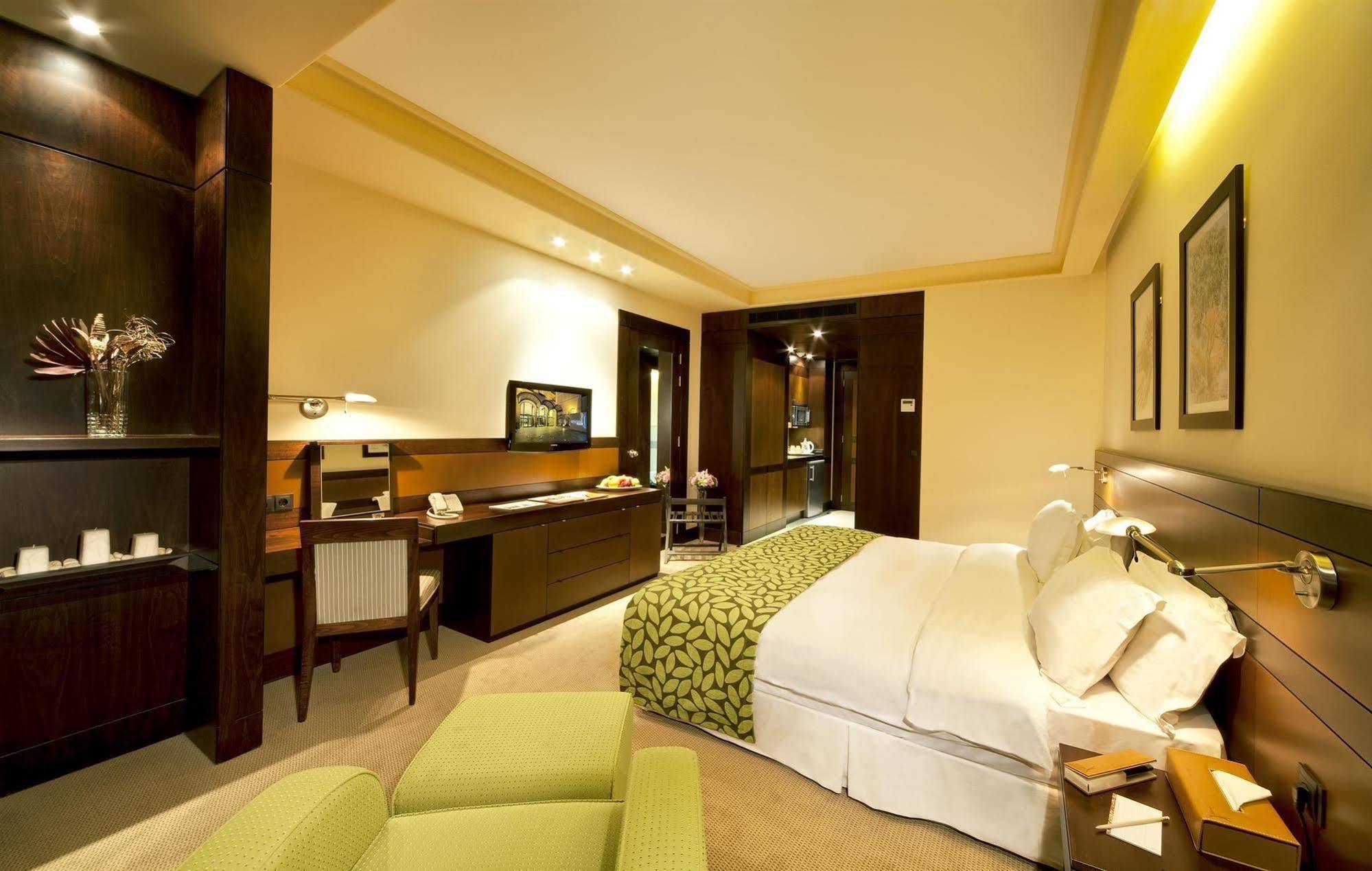 Coral Beirut Al Hamra Hotel Værelse billede
