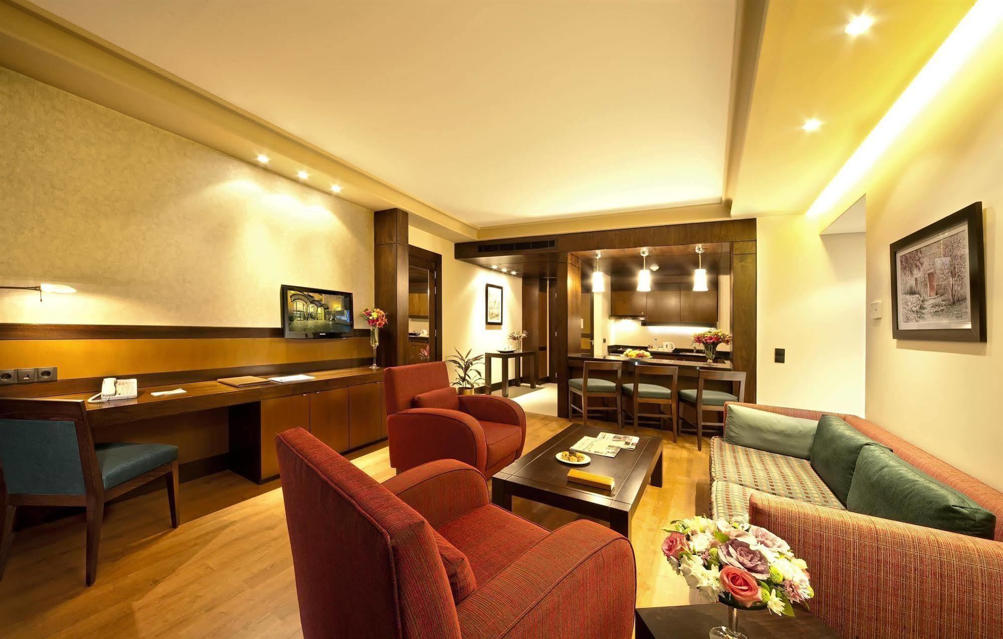 Coral Beirut Al Hamra Hotel Værelse billede