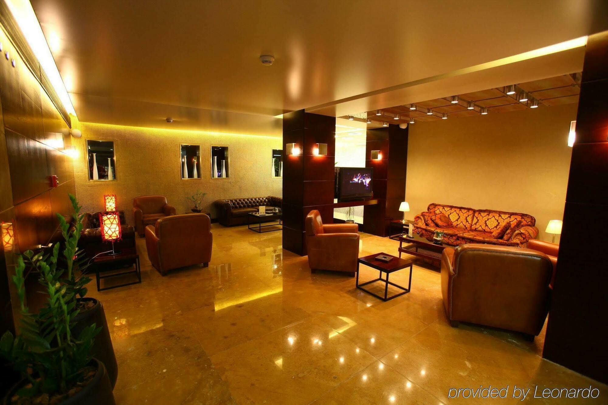 Coral Beirut Al Hamra Hotel Interiør billede